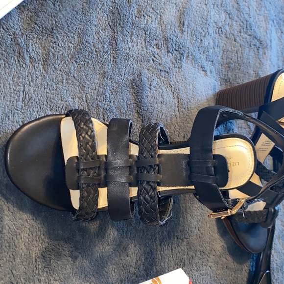 Womens heels - Picture 2 of 3